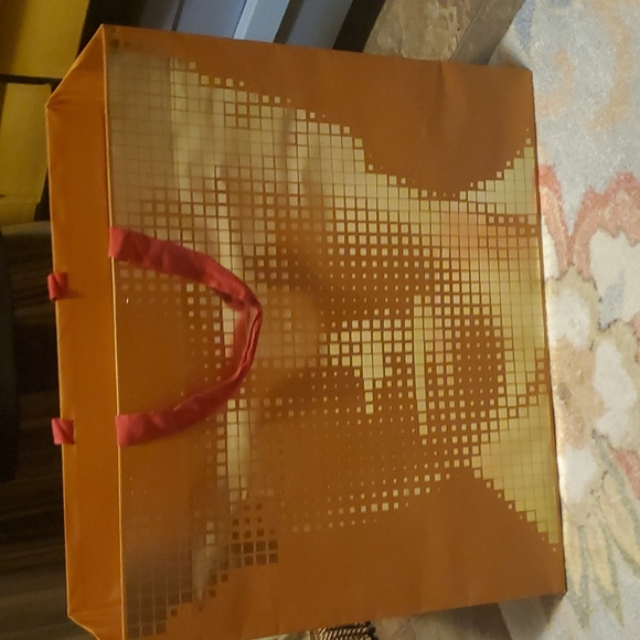 Louis Vuitton Paper Gift Bag - Picture 1 of 4